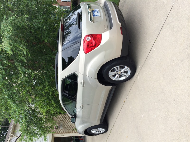 2010 Chevrolet Equinox for sale by owner in WALLED LAKE