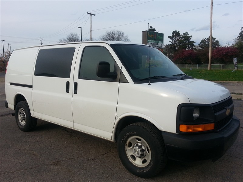2008 Chevrolet Express for sale by owner in LANSING