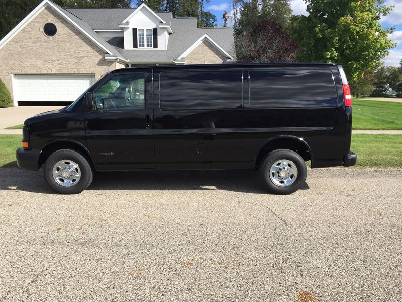 2005 Chevrolet Express Cargo for sale by owner in Wyoming