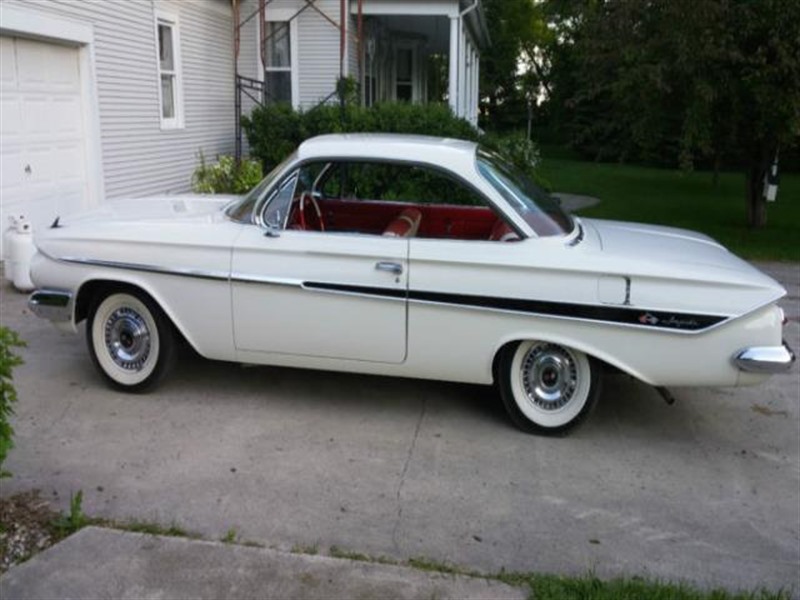 1961 Chevrolet Impala for sale by owner in MINNEAPOLIS