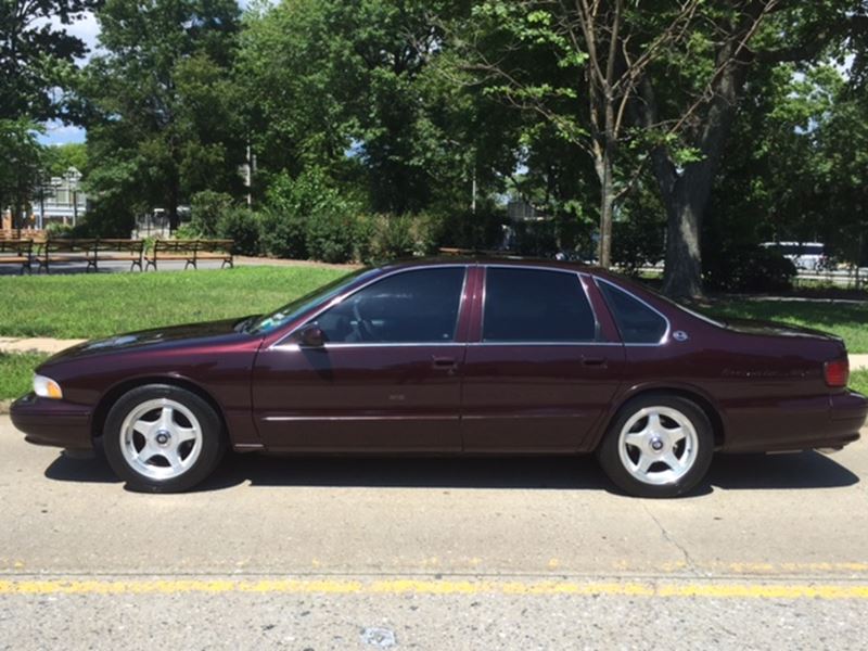 1996 Chevrolet Impala for sale by owner in Garden City