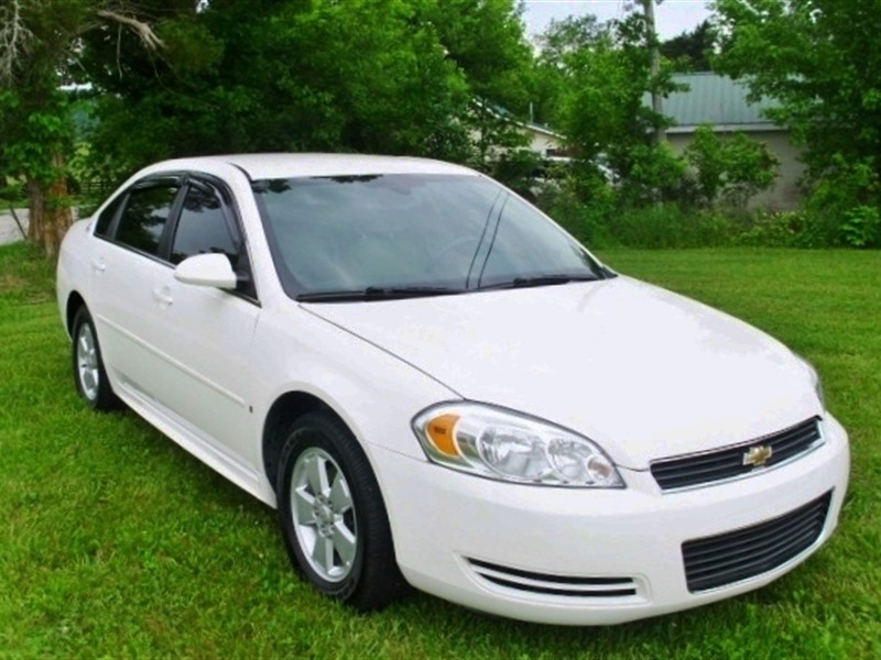 2009 Chevrolet Impala for sale by owner in CAMPBELLSVILLE