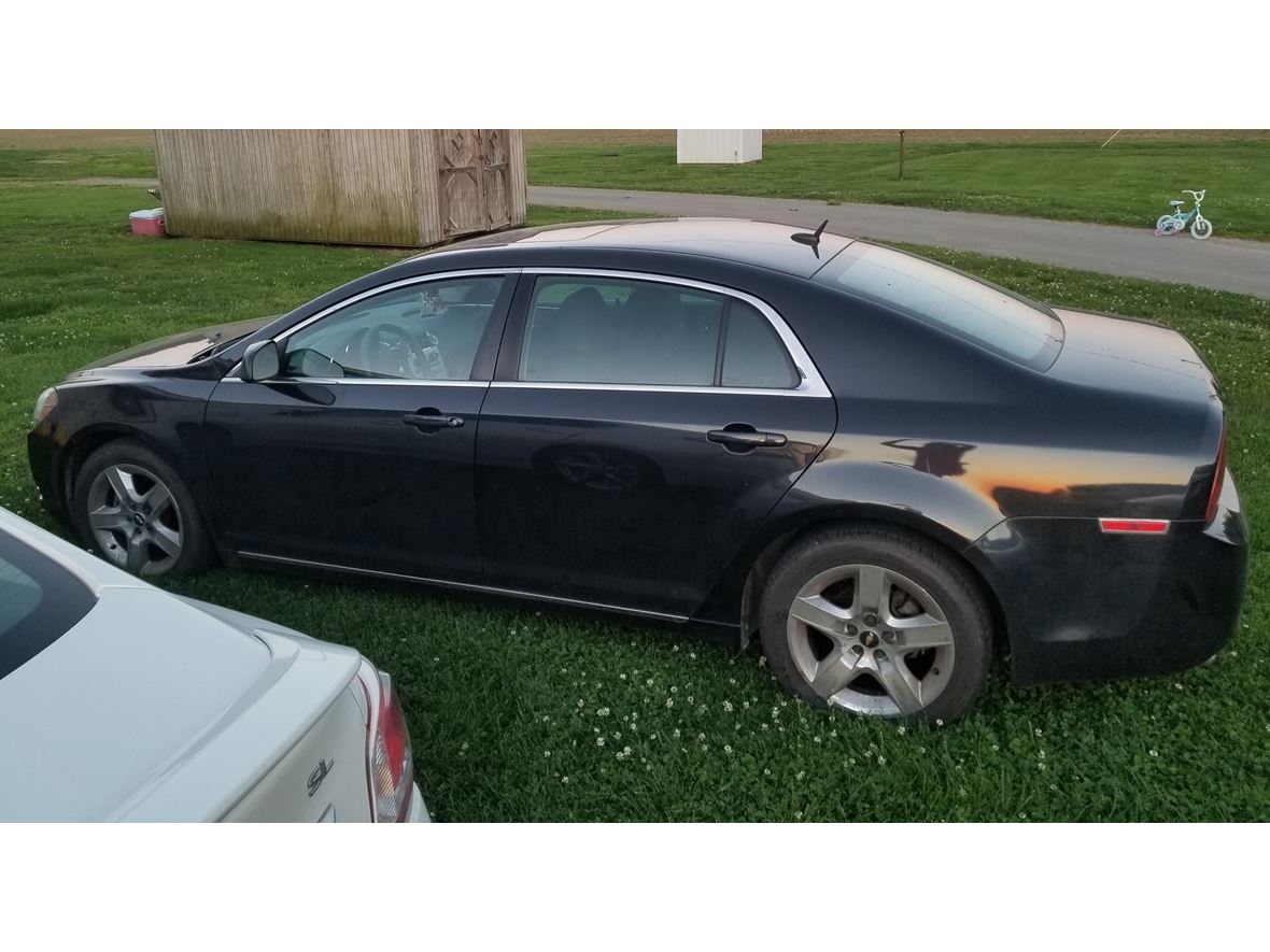 2010 Chevrolet Malibu for sale by owner in Morganfield