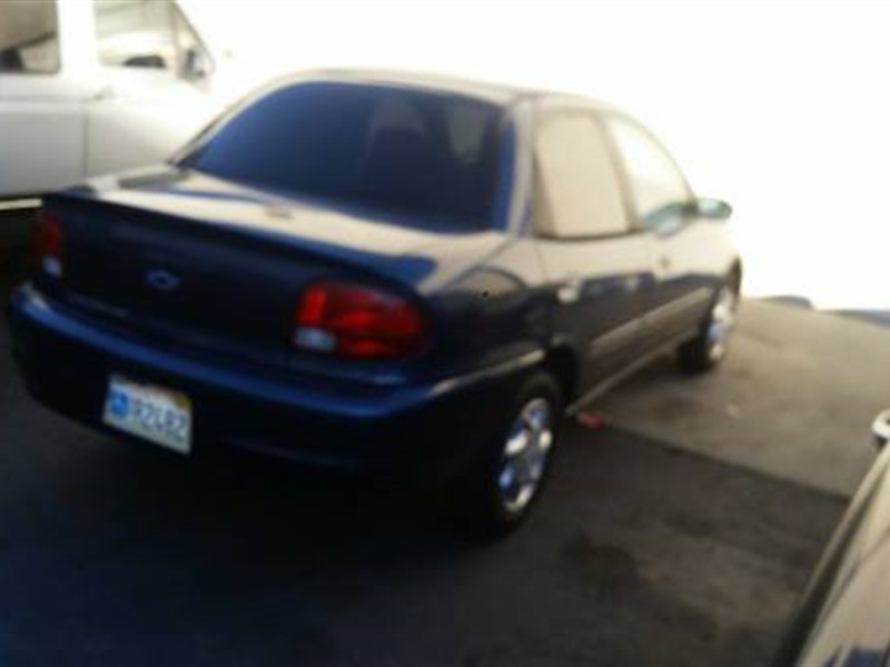 2000 Chevrolet metro for sale by owner in CHULA VISTA