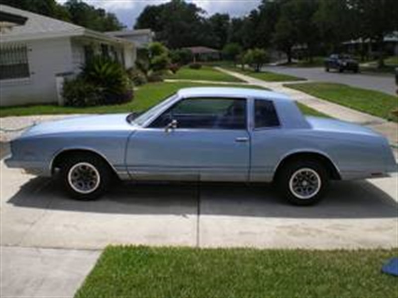 1982 Chevrolet Monte Carlo for sale by owner in ORLANDO