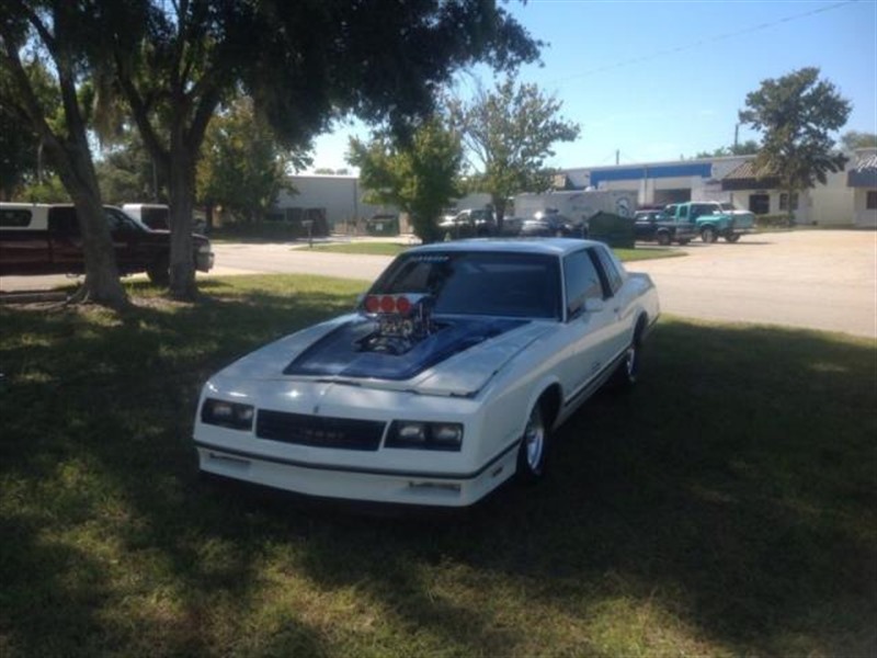 1984 Chevrolet Monte Carlo for sale by owner in HIALEAH