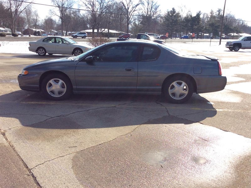2004 Chevrolet Monte Carlo for sale by owner in TERRE HAUTE