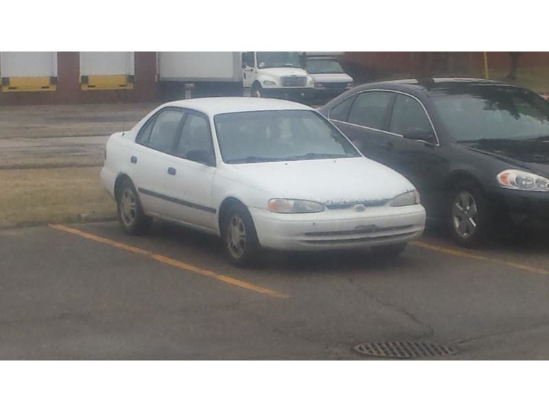 2001 Chevrolet Prizm for sale by owner in Cleveland