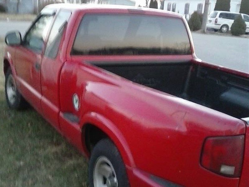 1997 Chevrolet S-10 for sale by owner in GREENSBURG