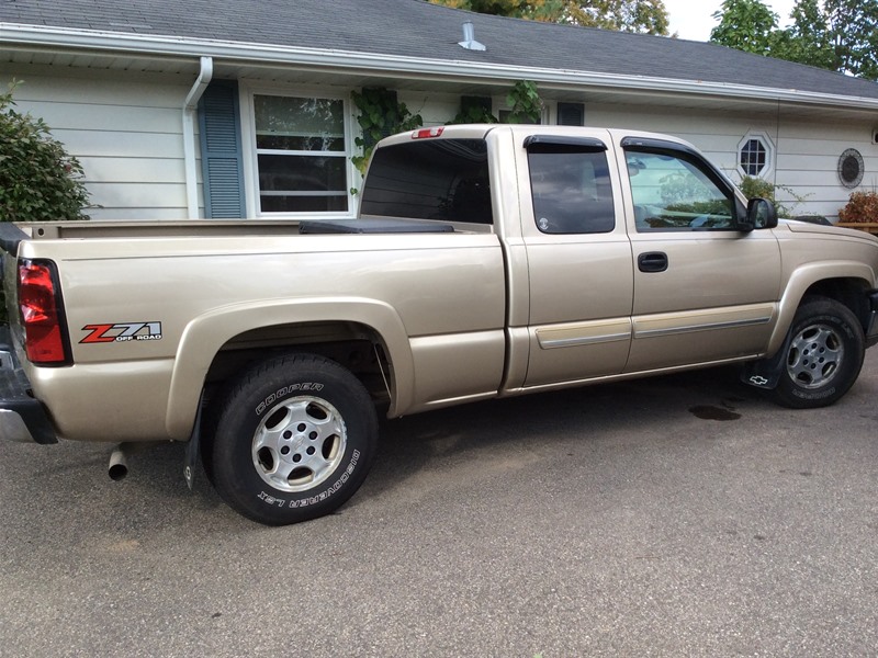 2004 Chevrolet Silverado 1500 for sale by owner in MINNEAPOLIS