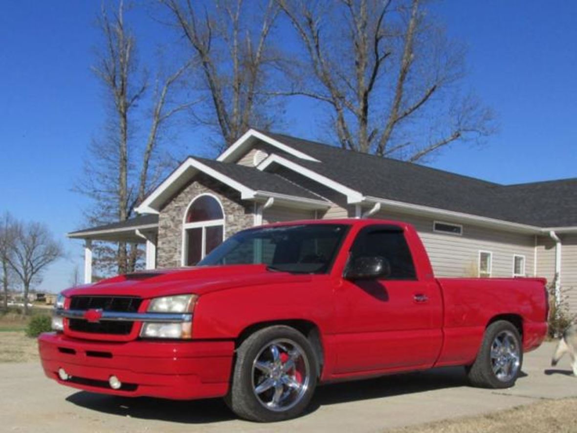 2004 Chevrolet Silverado 1500 for sale by owner in Saint Louis