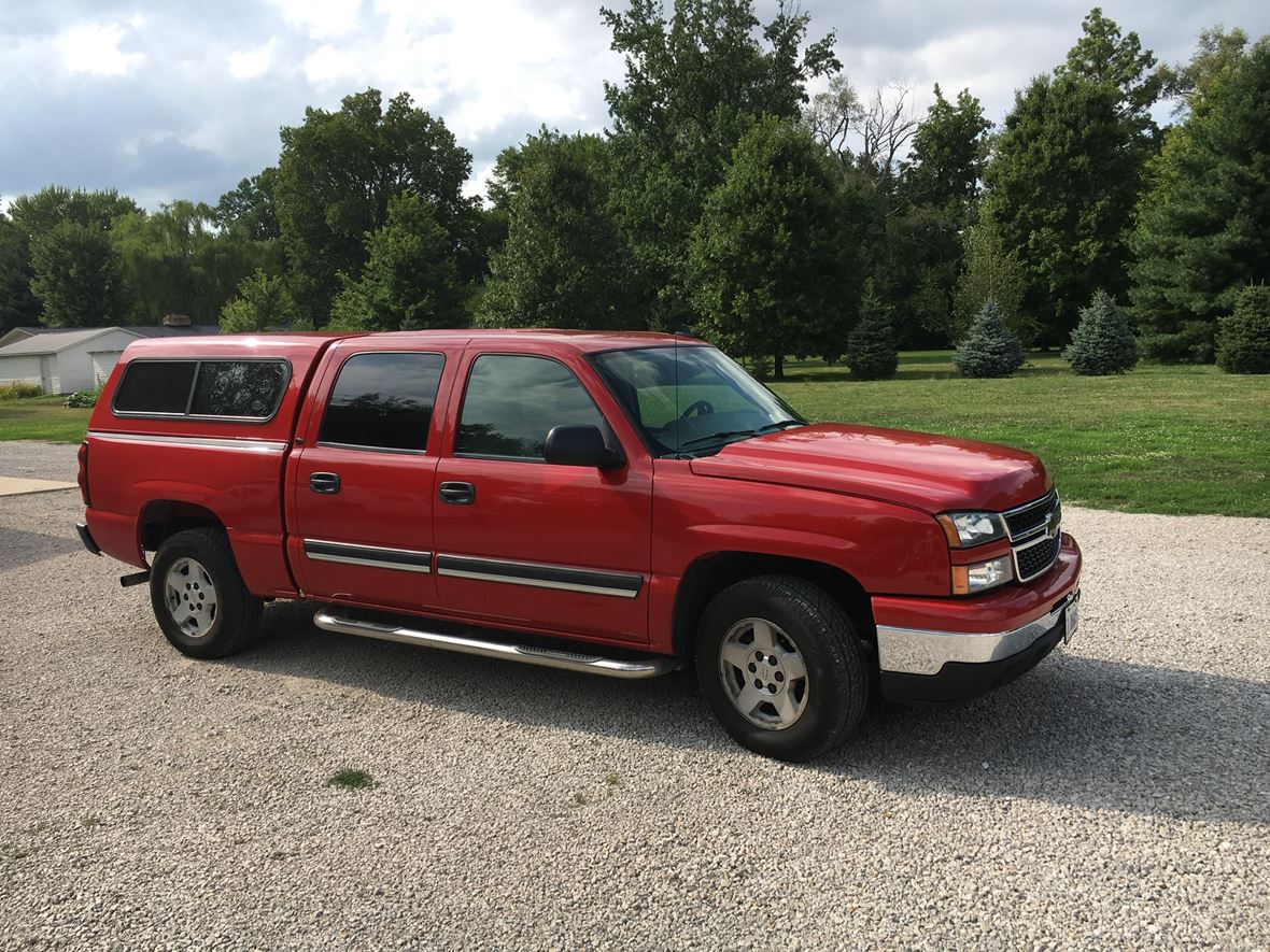 2006 Chevrolet Silverado 1500 Crew Cab for sale by owner in Springfield