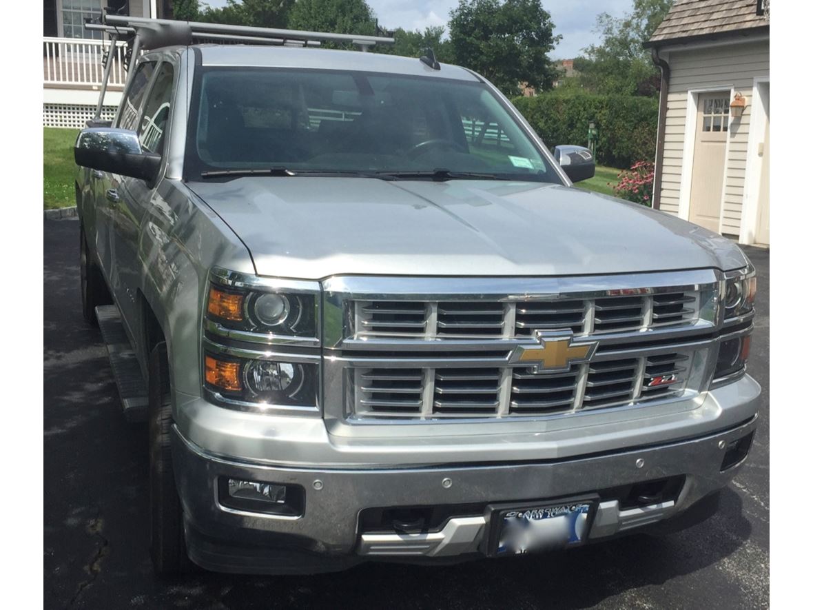 2015 Chevrolet Silverado 1500 Crew Cab for sale by owner in Katonah