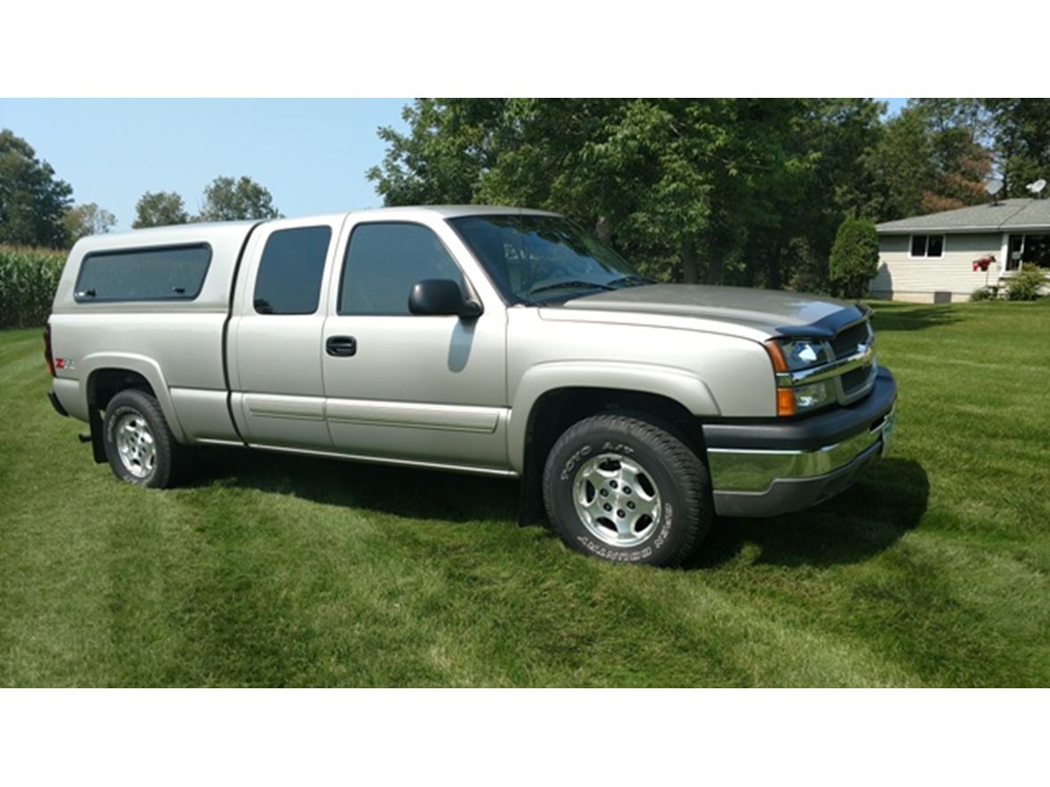 2004 Chevrolet Silverado for sale by owner in Clear Lake