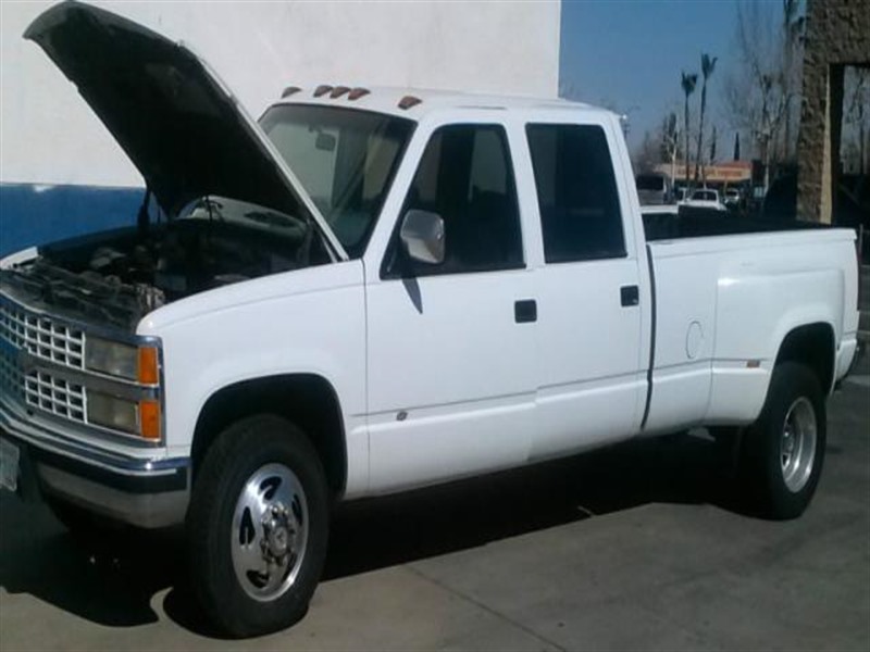 1993 Chevrolet Silverado 3500 for sale by owner in PALMDALE