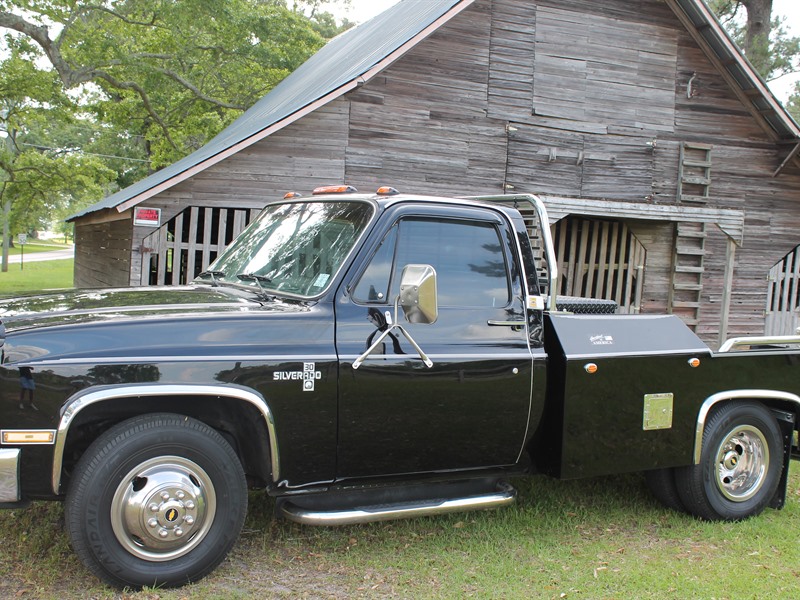 1986 Chevrolet Silverado 3500 HD for sale by owner in PURVIS