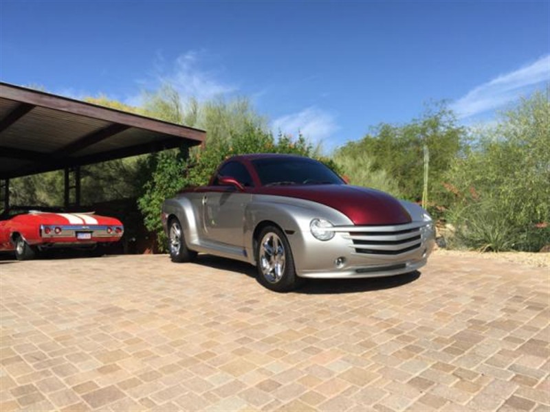 2005 Chevrolet Ssr for sale by owner in BULLHEAD CITY