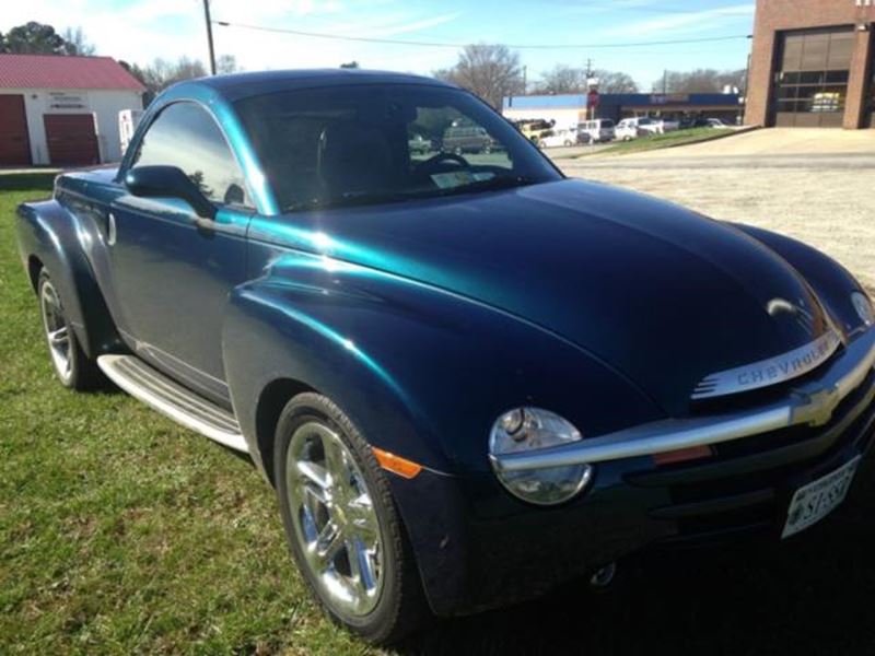 2005 Chevrolet Ssr for sale by owner in Vienna