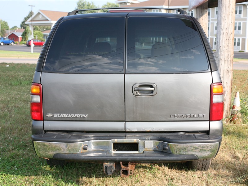 2001 Chevrolet Suburban for sale by owner in FLORENCE