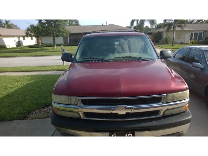 2001 Chevrolet Suburban for sale by owner in Satellite Beach