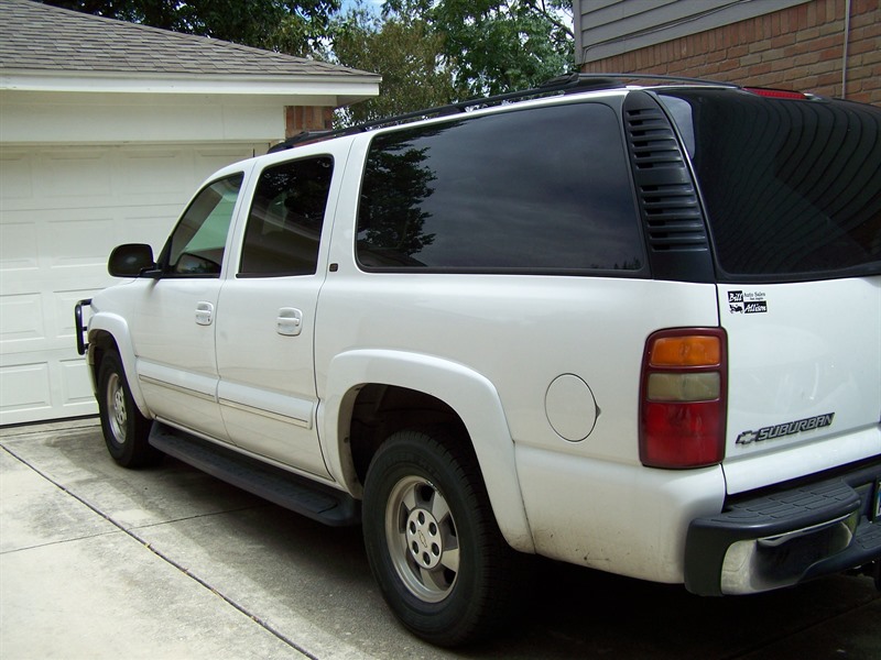 2002 Chevrolet Suburban for sale by owner in SAN ANTONIO