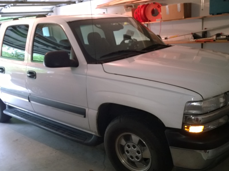 2003 Chevrolet Suburban for sale by owner in MARIANNA