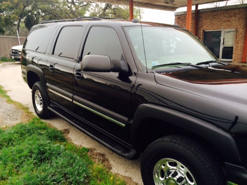 2005 Chevrolet Suburban for sale by owner in AUSTIN