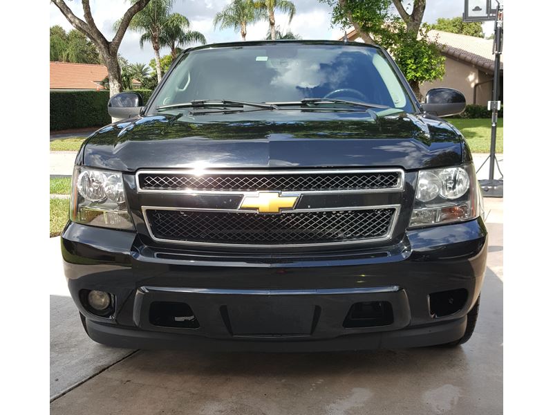 2007 Chevrolet Suburban for sale by owner in Fort Lauderdale