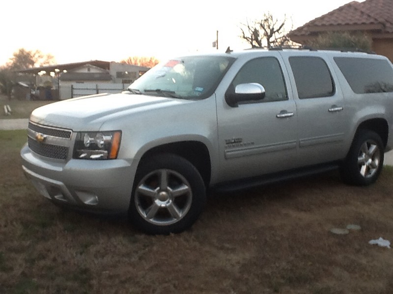 2011 Chevrolet Suburban for sale by owner in SAN ANTONIO