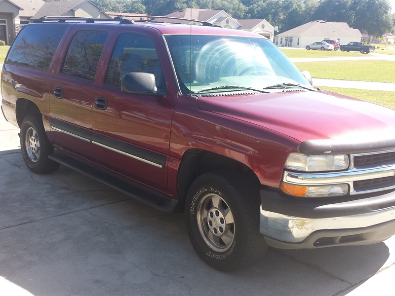 2002 Chevrolet Suburban Half-Ton for sale by owner in FRUITLAND PARK
