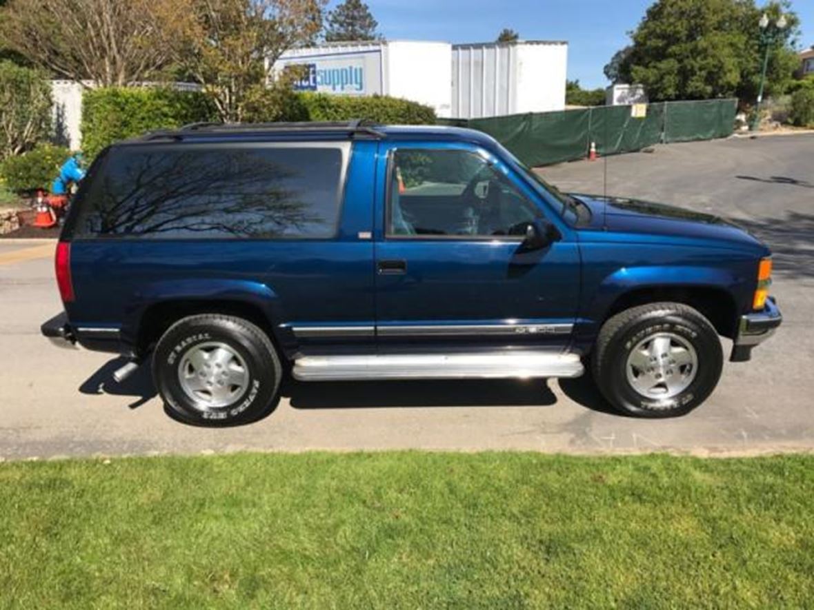 1994 Chevrolet Tahoe for sale by owner in San Diego