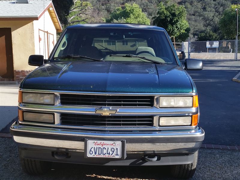 1996 Chevrolet Tahoe for sale by owner in SANTA CLARITA