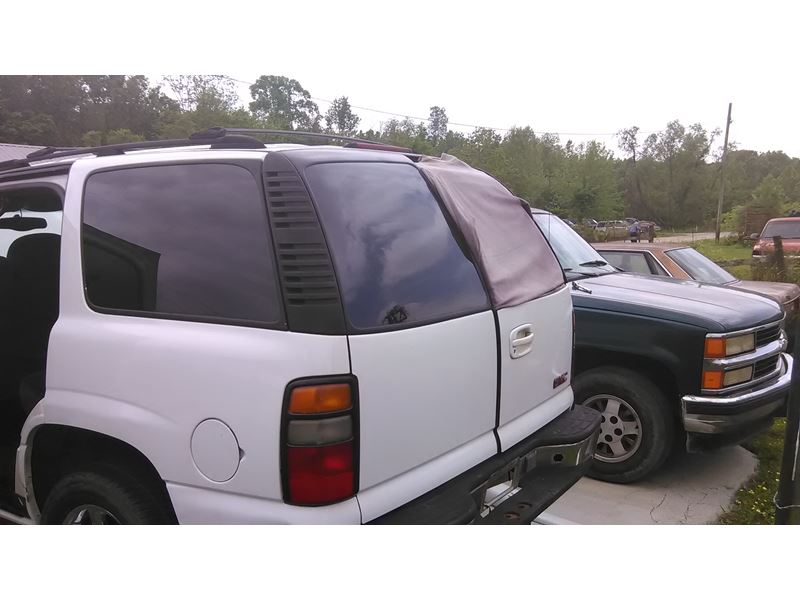 2000 Chevrolet Tahoe for sale by owner in Gonzales
