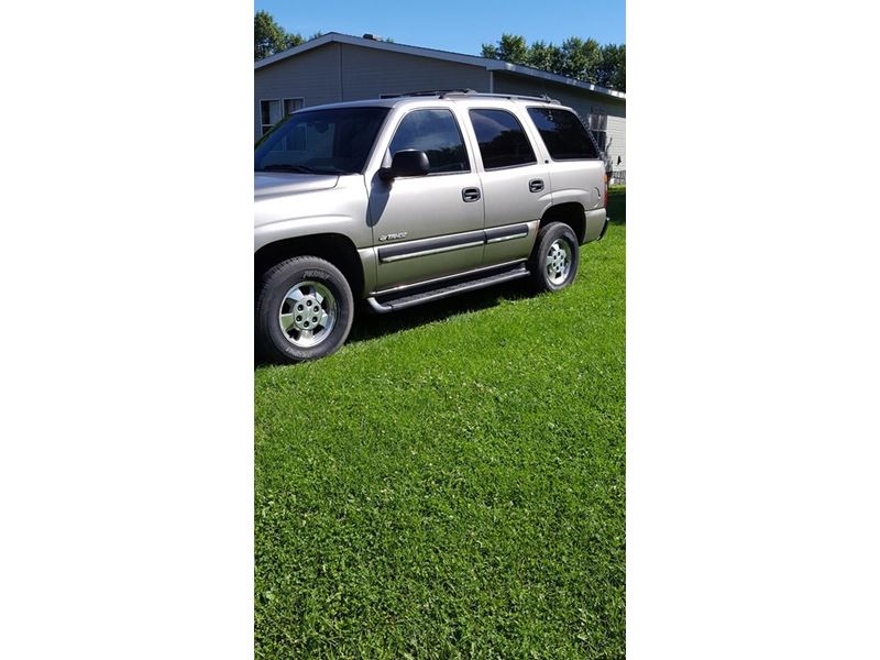 2001 Chevrolet Tahoe for sale by owner in Hutchinson