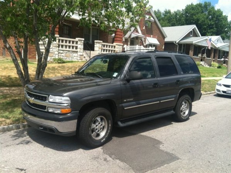 2002 Chevrolet Tahoe for sale by owner in SAINT LOUIS