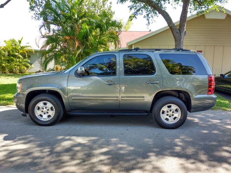 2011 Chevrolet Tahoe for sale by owner in Miami