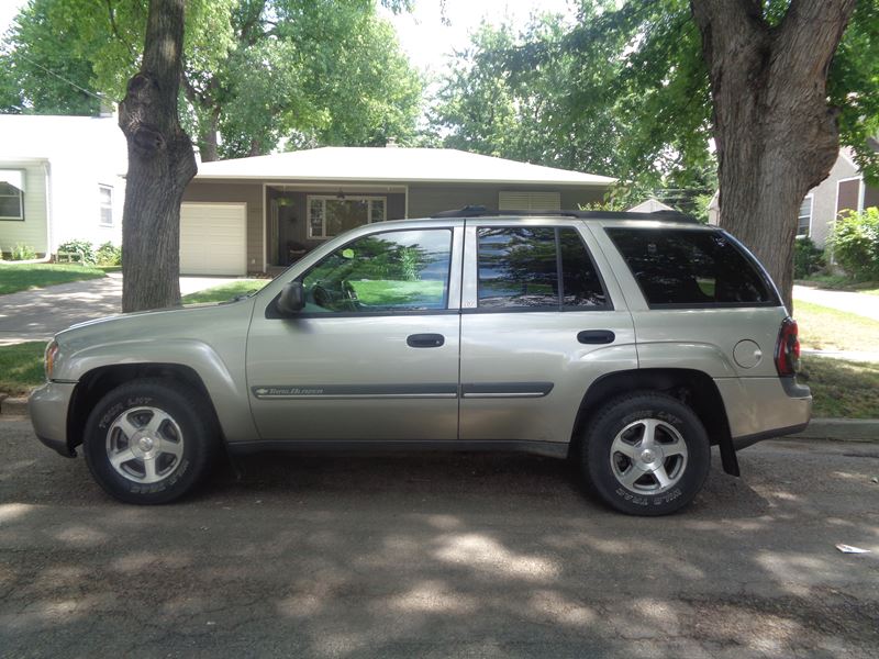 2002 Chevrolet Trailblazer for sale by owner in Sioux Falls
