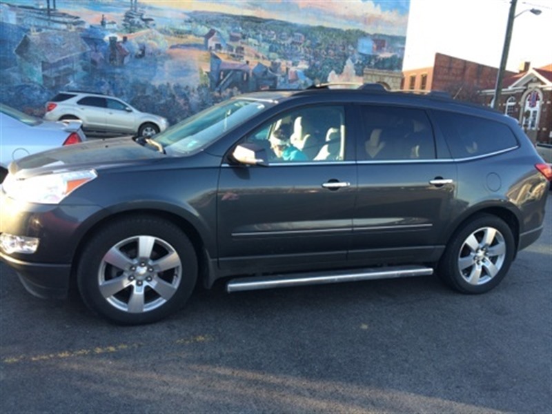 2010 Chevrolet Traverse for sale by owner in MADISON