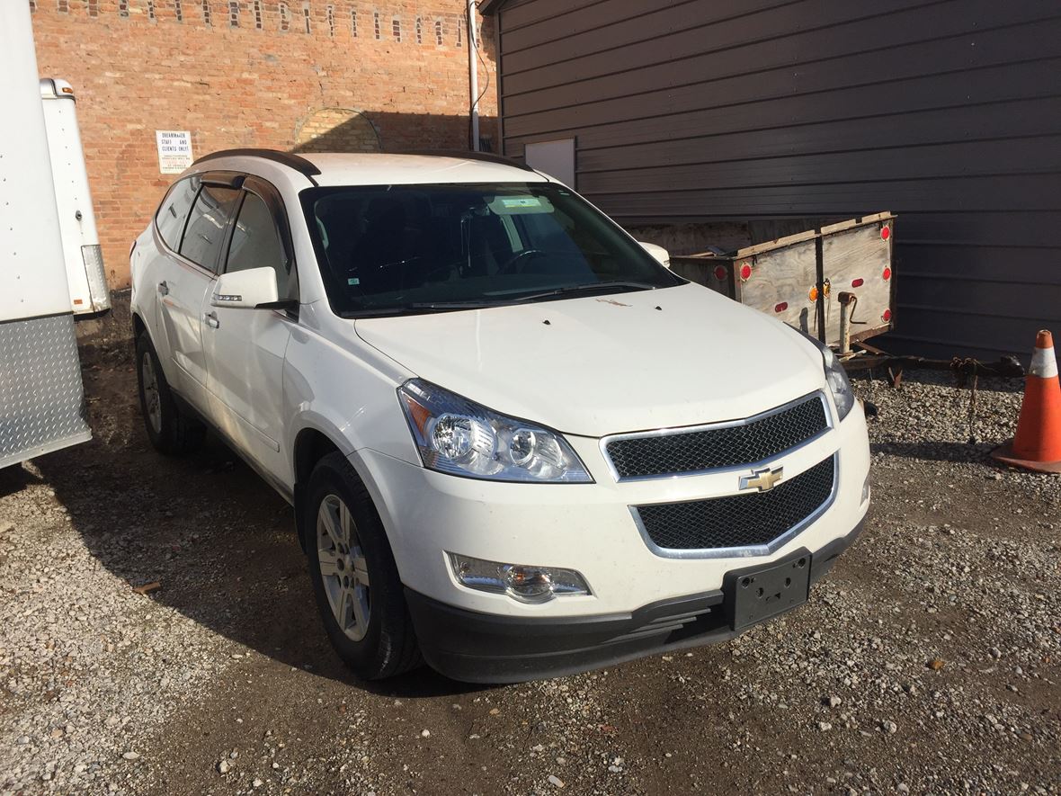 2011 Chevrolet Traverse for sale by owner in Lansing