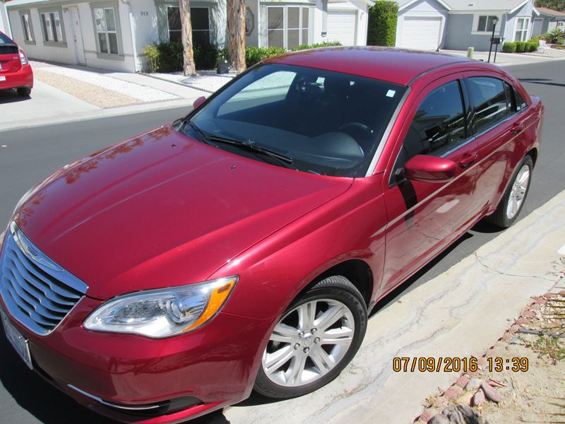 2013 Chrysler 200 for sale by owner in Cathedral City