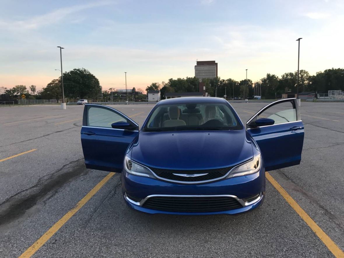 2016 Chrysler 200 for sale by owner in Dearborn