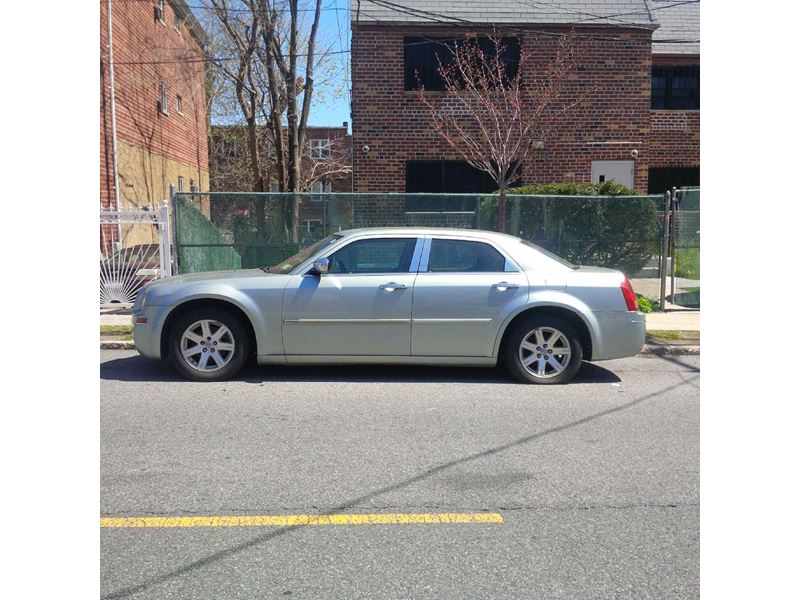 2006 Chrysler 300 for sale by owner in BRONX