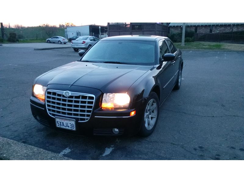 2006 Chrysler 300 for sale by owner in Modesto