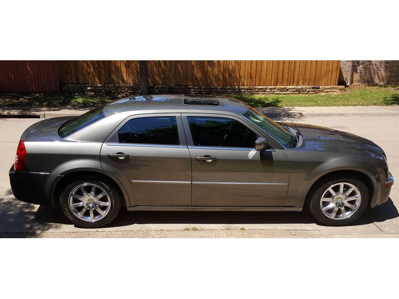 2008 Chrysler 300 for sale by owner in Addison