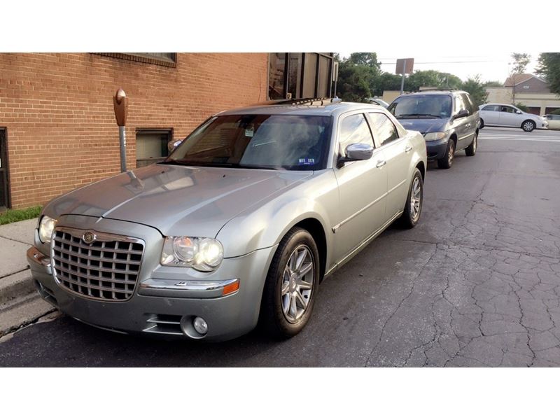 2005 Chrysler 300C for sale by owner in Silver Spring