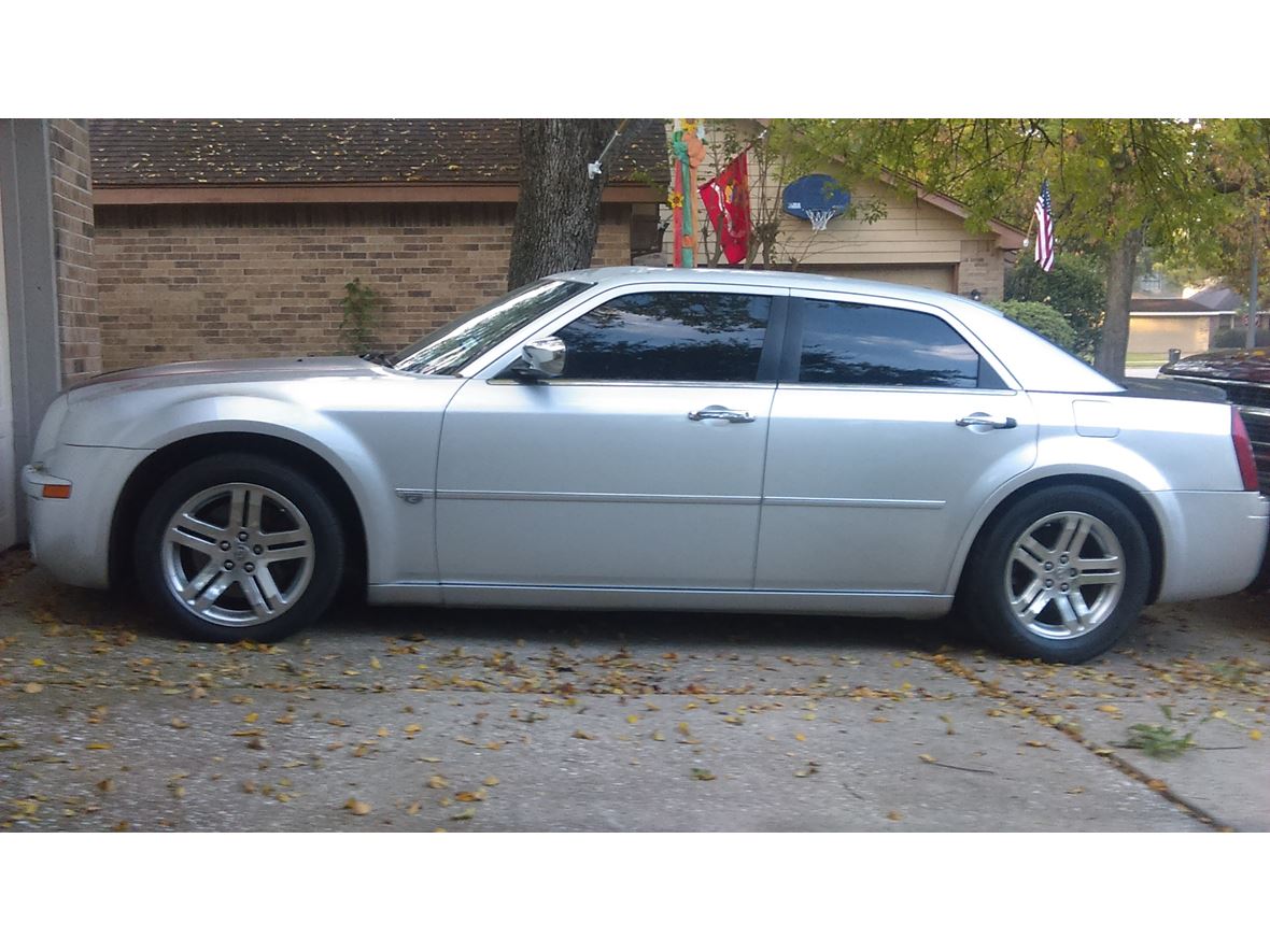 2005 Chrysler 300C for sale by owner in Houston