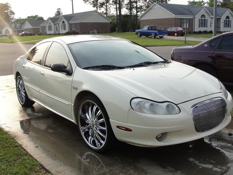 2002 Chrysler Concorde for sale by owner in HOPE MILLS