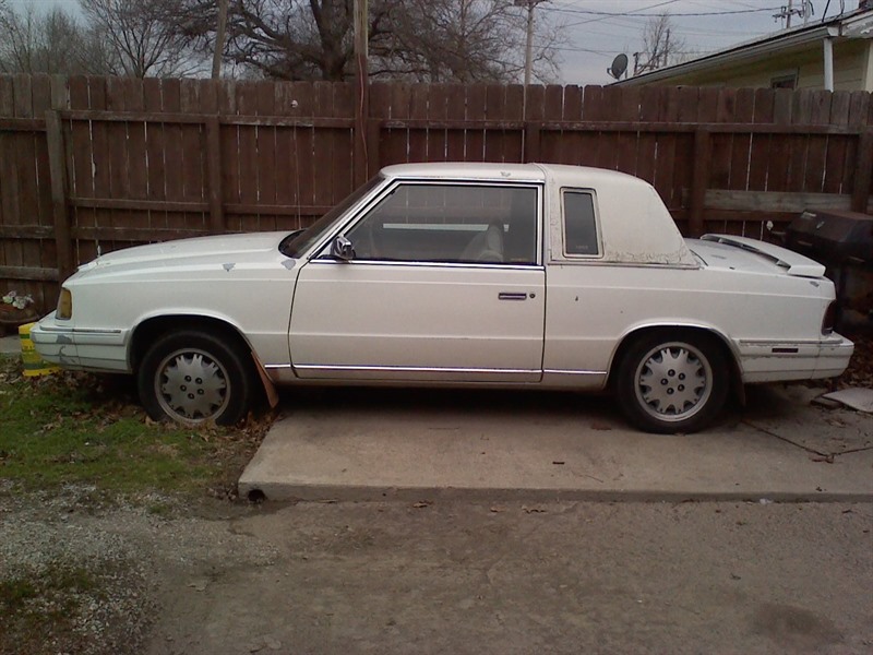1986 Chrysler Le Baron for sale by owner in WINDSOR