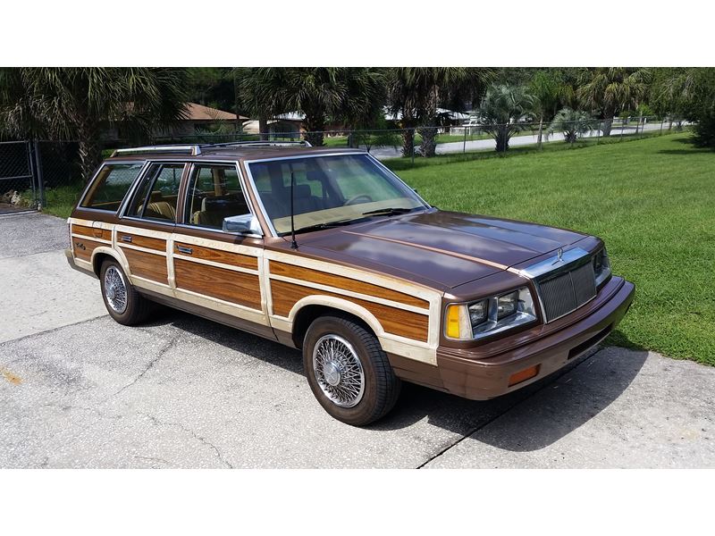 1987 Chrysler Leberon Town & Country Wagon for sale by owner in Richmond