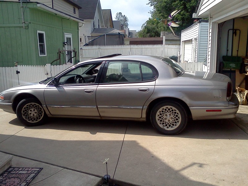 1996 Chrysler LHS for sale by owner in CLEVELAND